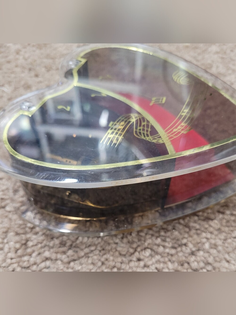 Vintage 1986 Lucite Heary Shaped Musical Jewelry Box